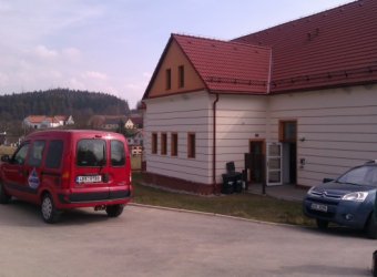 Vysušení vlhkého zdiva 2 bytových domů města Strmilov