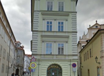 Vysoušení vlhkého zdiva historického bytového domu Vlašská 4 Praha